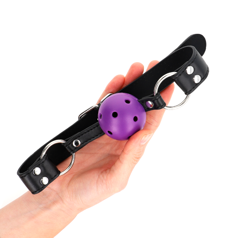 KINK - MORDAÇA DE BOLA RESPIRÁVEL DE 4CM COM REBITE DUPLO ROXO 62 x 2,5 CM AJUSTÁVEL 42-58 CM