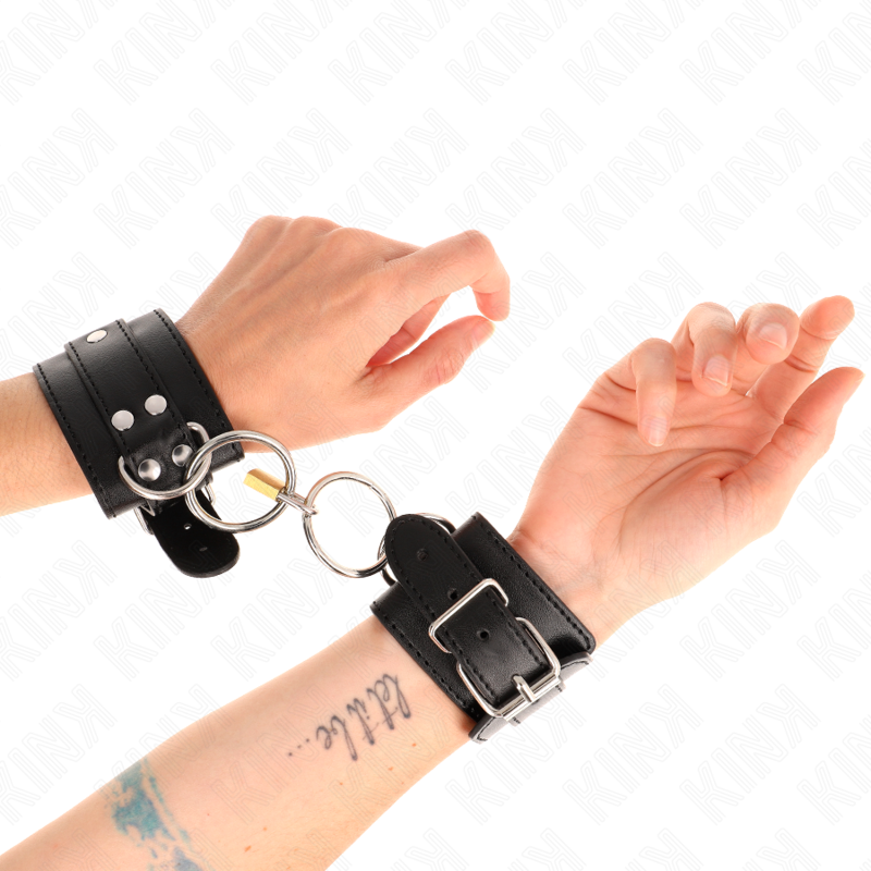 KINK - PULSEIRAS COM CADEADO DE TRAVA NAS ANÉIS PRETO AJUSTÁVEL 20-28 CM X 5,5 CM