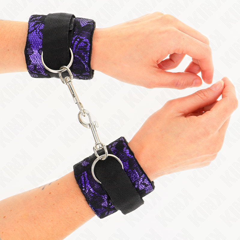 KINK - PULSEIRA CURTA DE RENDA DE VELUDO COM COLAGEM DE NYLON ROXO/PRETO 23 X 6,5 CM